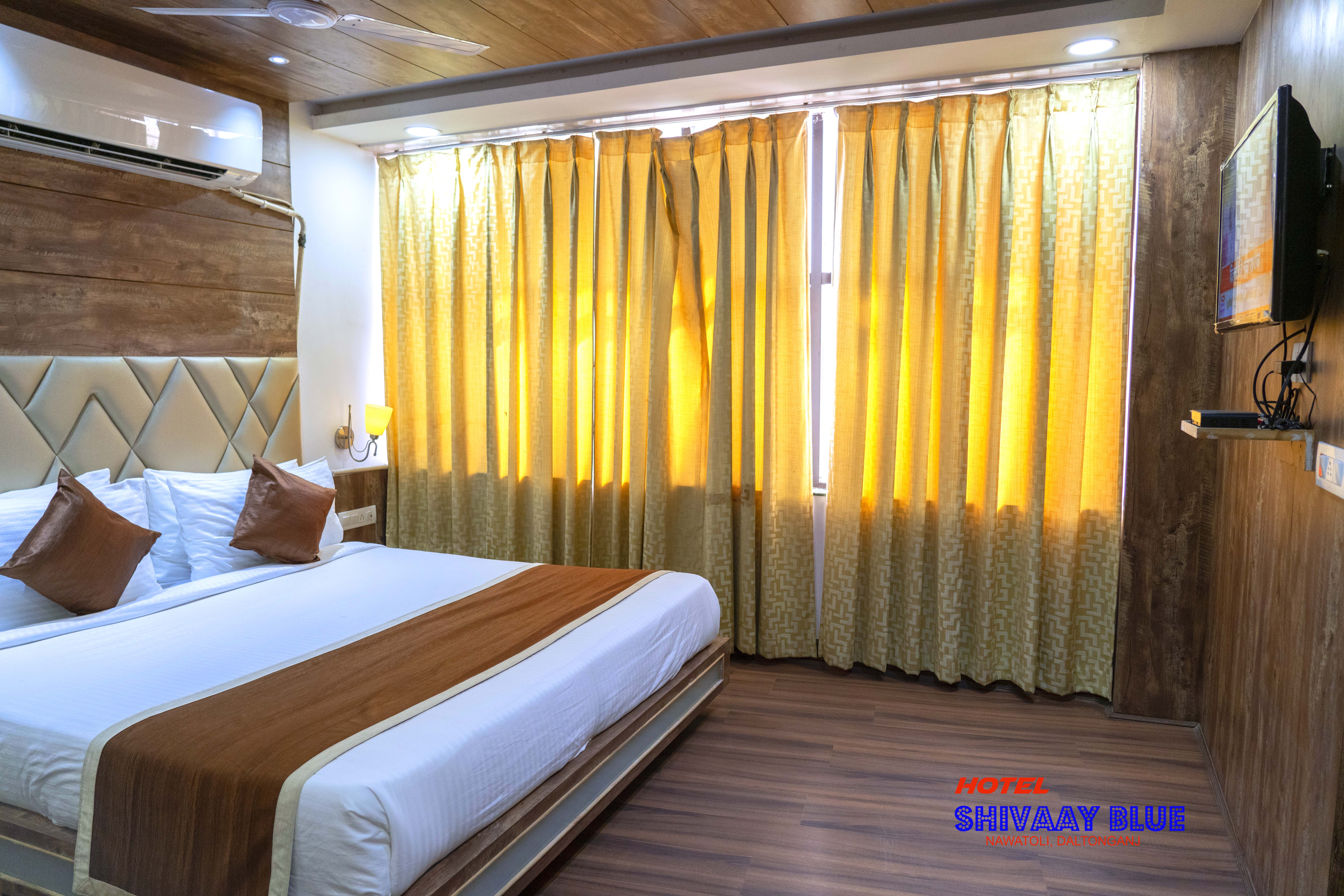 hotel shivaay blue banner